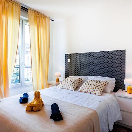 Anja - Top Hote Paris - 6 Personnes Balcon Parking Сен-Дені Екстер'єр фото
